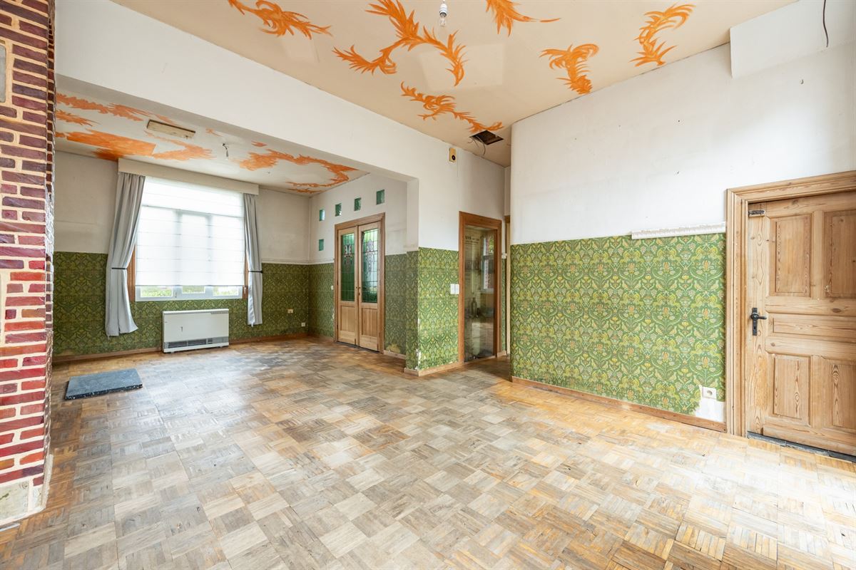 Lichtrijk op te frissen woning op 11a60ca