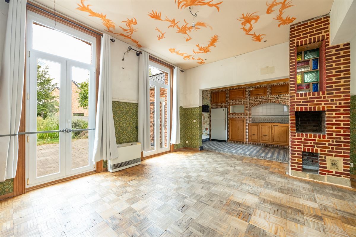 Lichtrijk op te frissen woning op 11a60ca