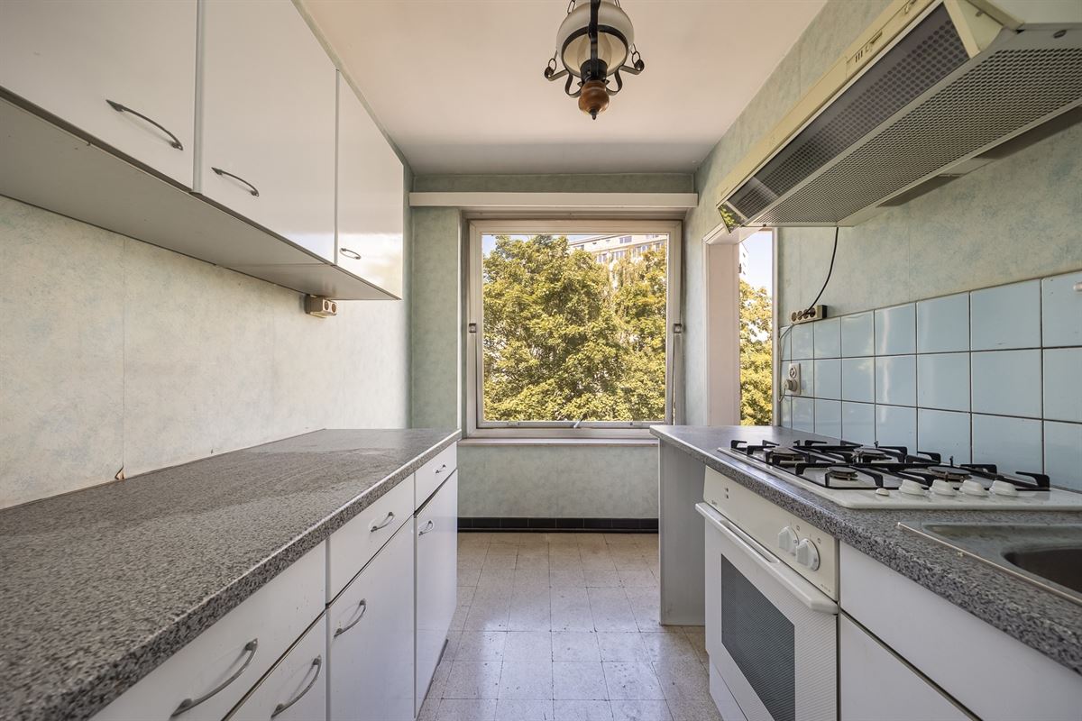 Op te frissen appartement met zuidgericht terras