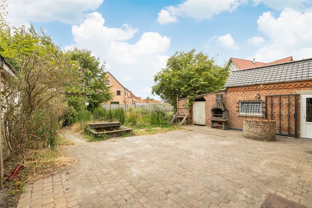 Lichtrijk op te frissen woning op 11a60ca