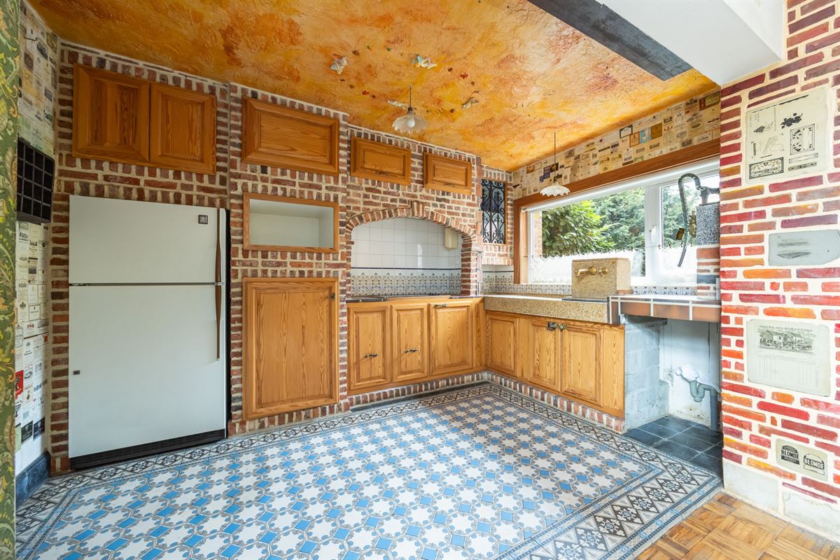 Lichtrijk op te frissen woning op 11a60ca