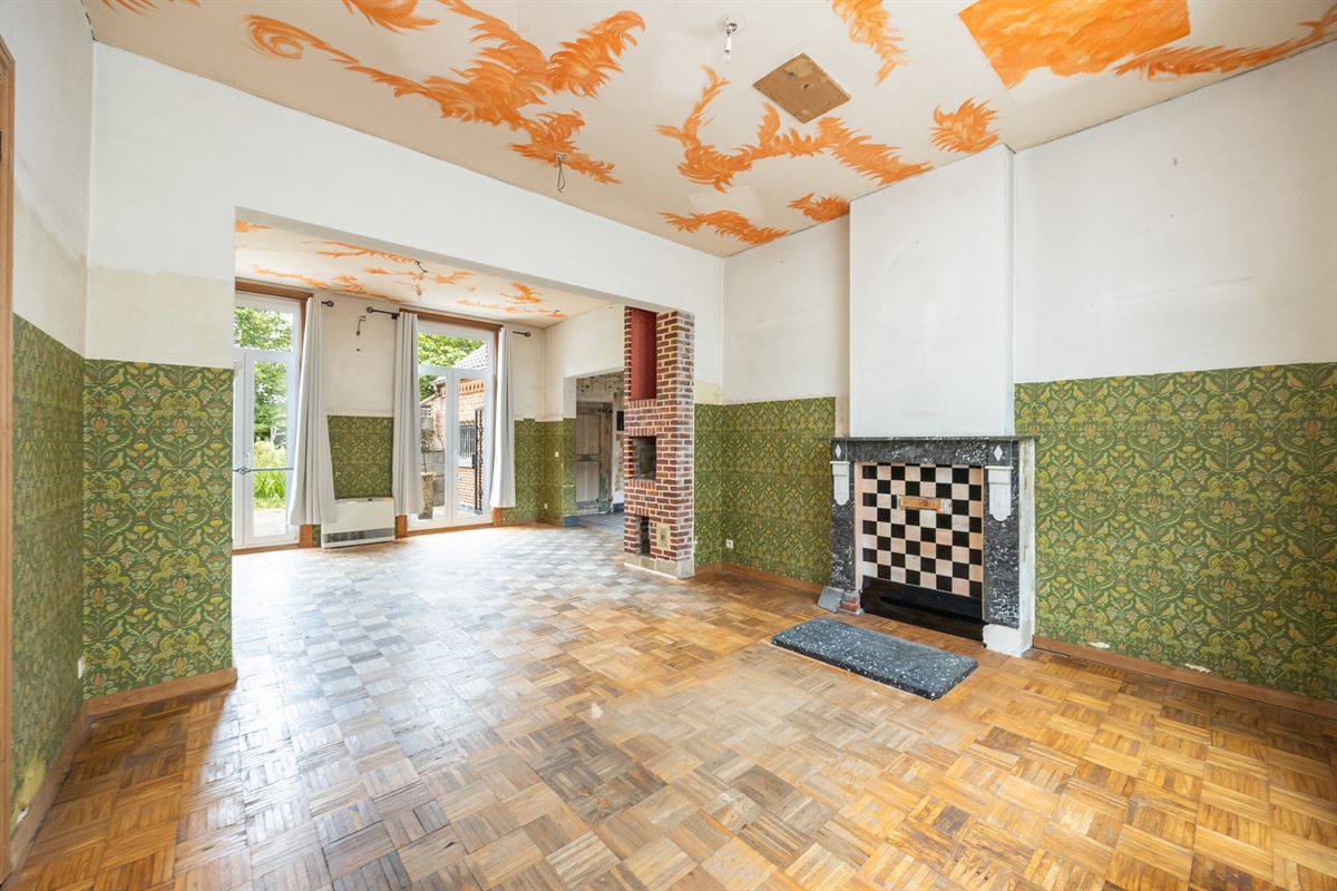 Lichtrijk op te frissen woning op 11a60ca