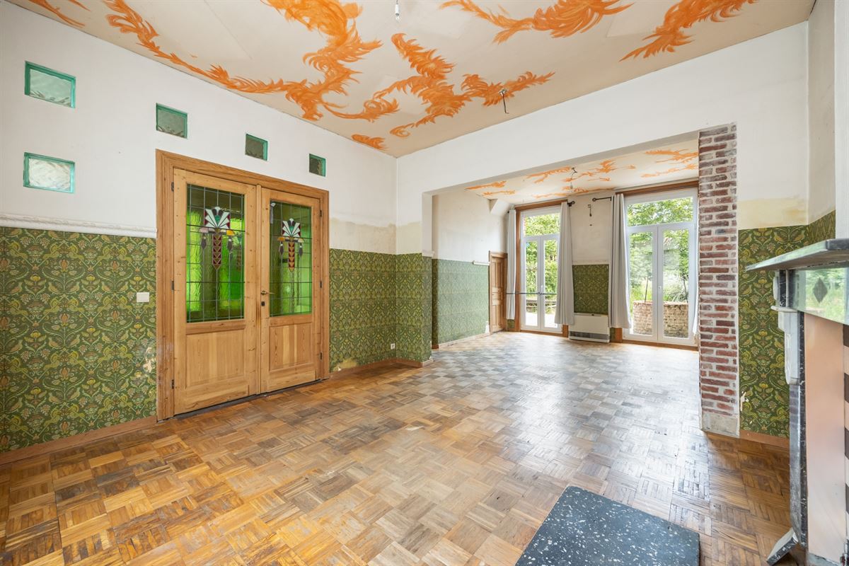 Lichtrijk op te frissen woning op 11a60ca