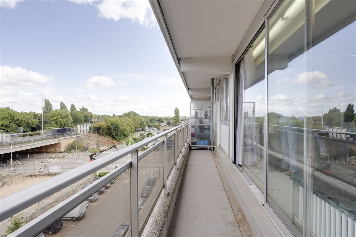 Ruim appartement met 2 slaapkamers inclusief garagebox nabij het Rivierenhof