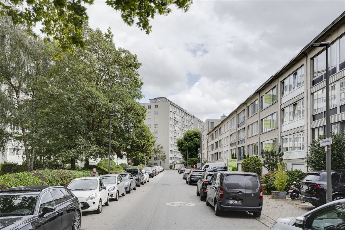 Ruim appartement met 2 slaapkamers inclusief garagebox nabij het Rivierenhof