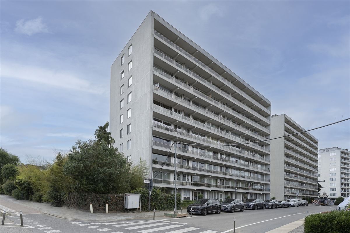 Ruim appartement met 2 slaapkamers inclusief garagebox nabij het Rivierenhof