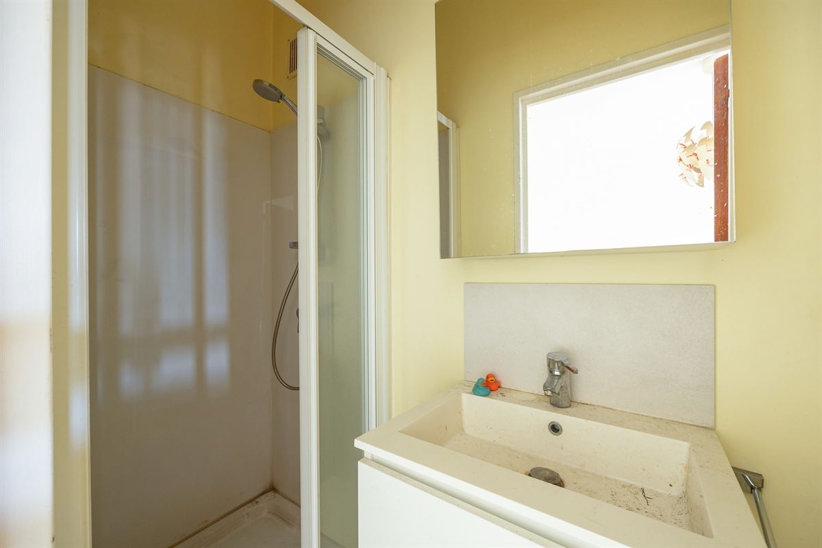 Op te frissen studio nabij de Slachthuissite