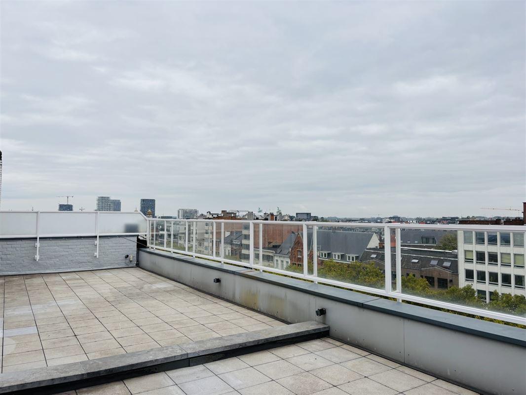 Unieke penthouse met riante terrassen  in centrum Antwerpen 