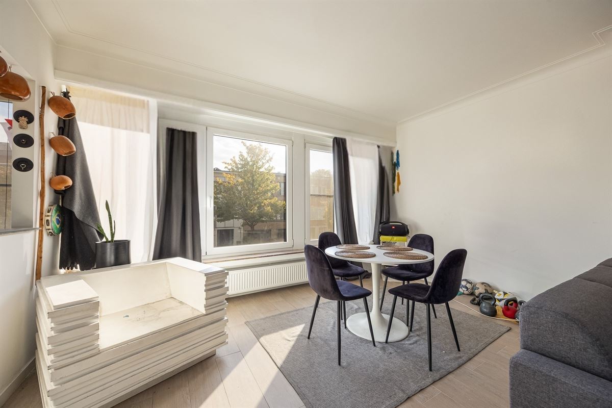 Instapklaar appartement met 2 slaapkamers nabij Middelheim