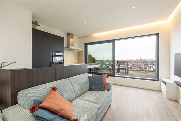 Lichtrijke penthouse studio met panoramisch uitzicht