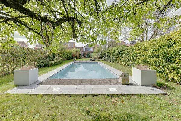 Sfeervolle halfopen woning nabij het dorpshart