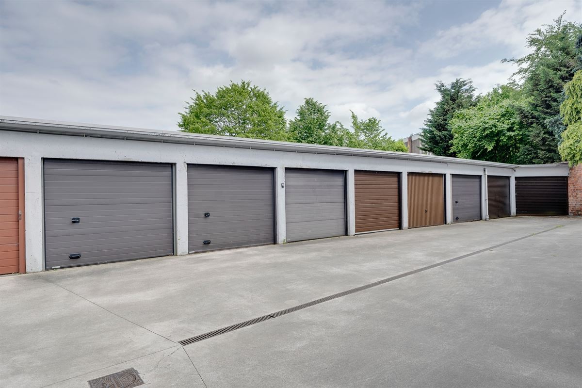 Lichtovergoten hoekappartement inclusief garagebox