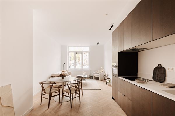 Gerenoveerd appartement met gezellige stadstuin