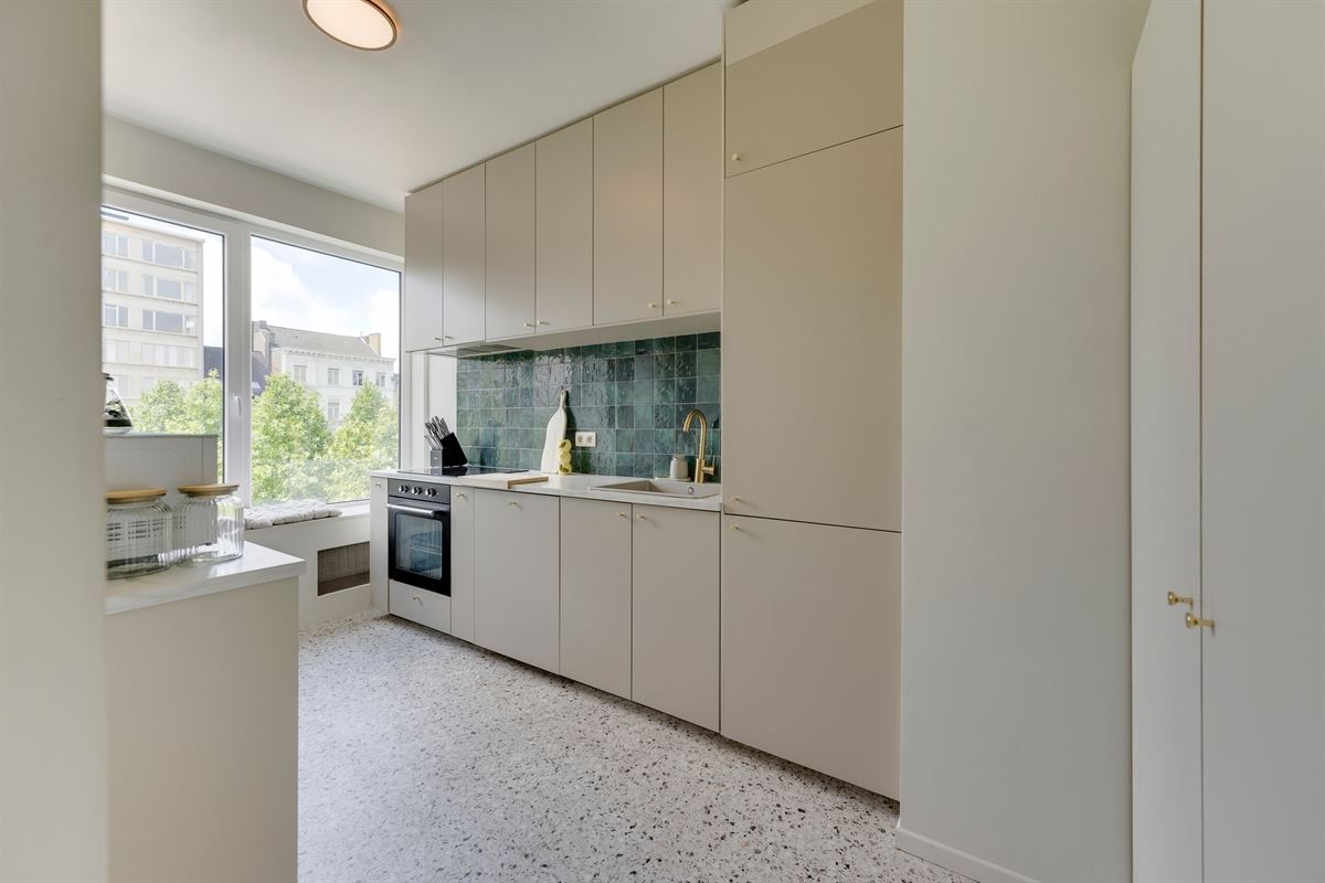Stijlvol gerenoveerd stadsappartement met terras