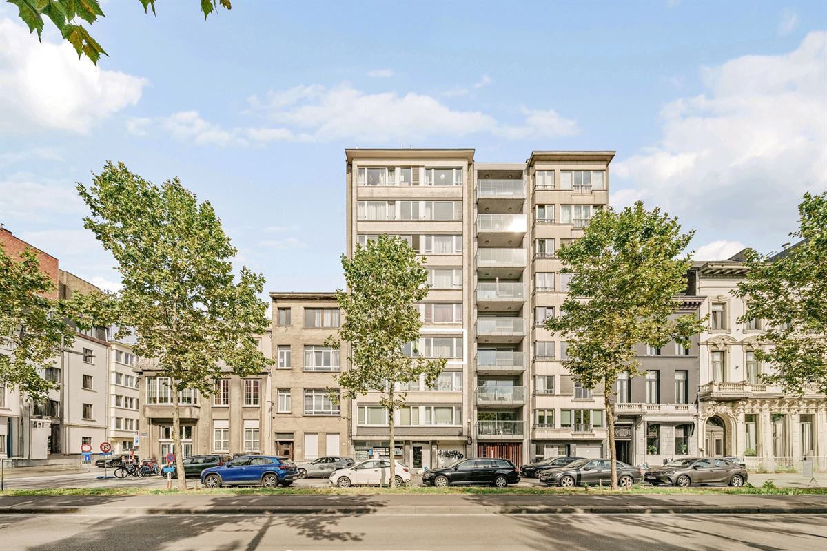 Stijlvol gerenoveerd stadsappartement met terras