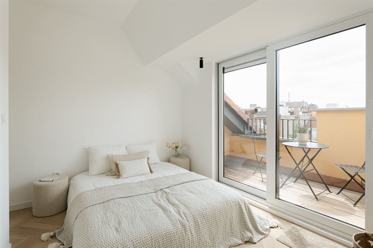 Gerenoveerd dakappartement met zonnig terras