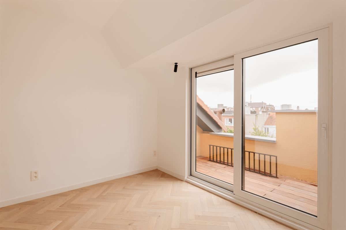 Gerenoveerd dakappartement met zonnig terras