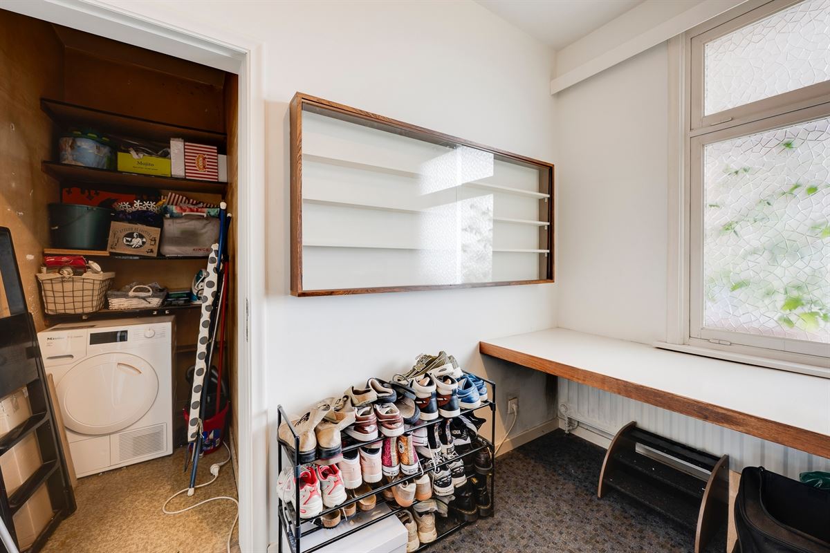 Lichtovergoten hoekappartement inclusief garagebox