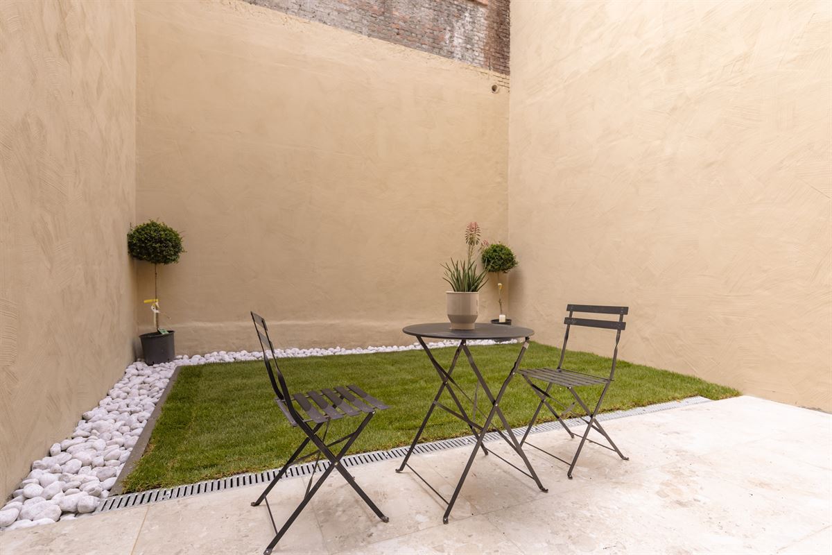 Gerenoveerd appartement met gezellige stadstuin