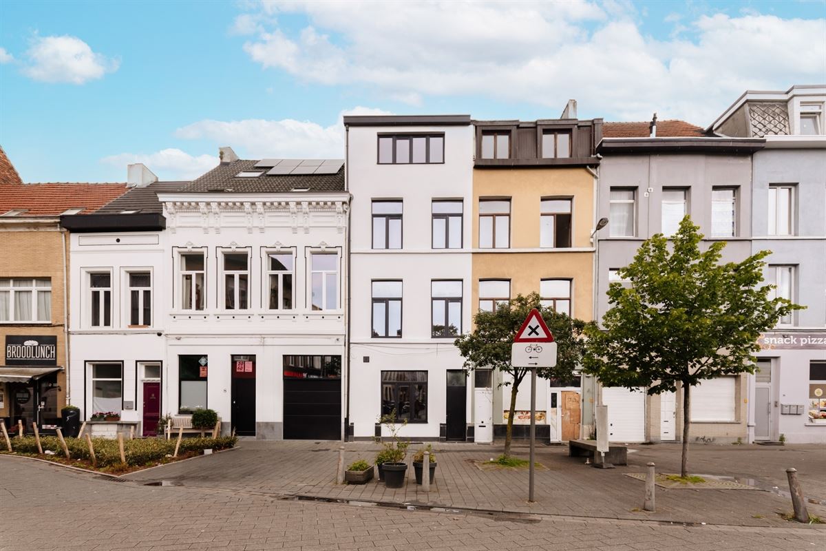 Gerenoveerd dakappartement met zonnig terras