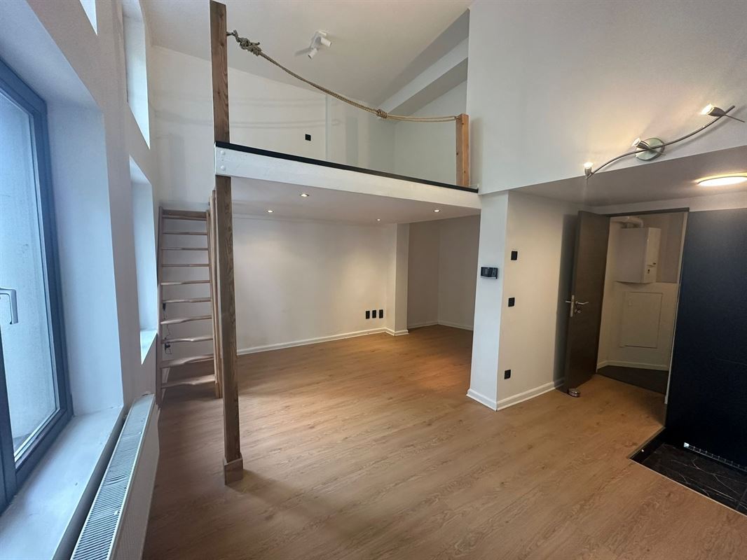 Ruimtelijke studio met mezzanine op 't Zuid