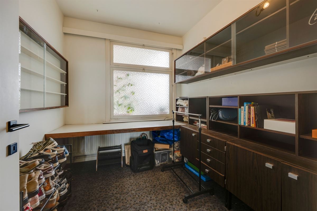 Lichtovergoten hoekappartement inclusief garagebox