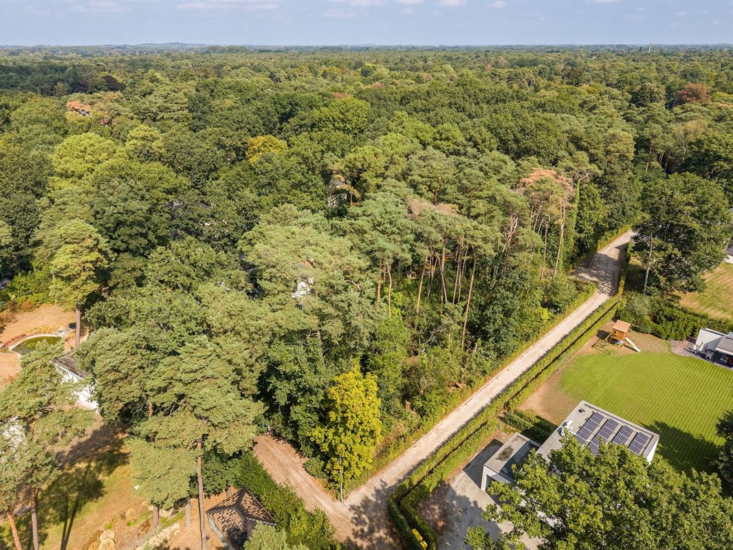 Bouwgrond van 1.555 m² in groene omgeving nabij het dorpshart