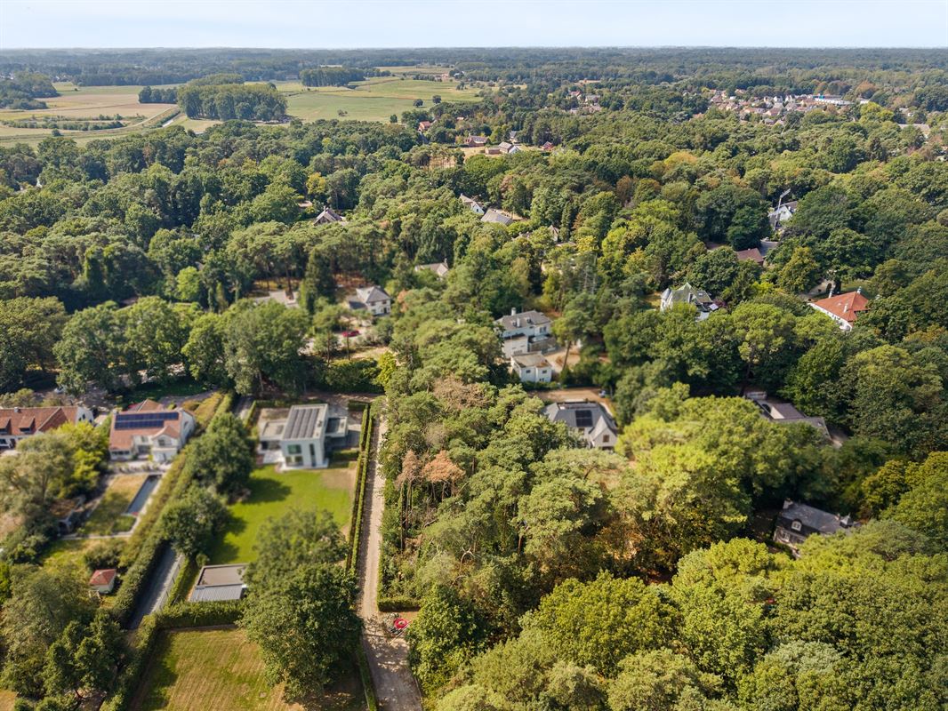 Bouwgrond van 1.555 m² in groene omgeving nabij het dorpshart