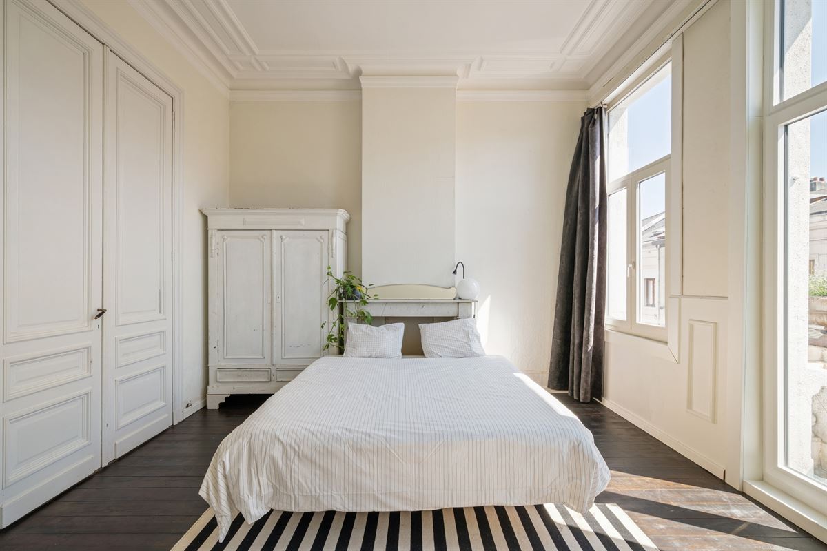 Statige neo-classicistische herenwoning met idyllische tuin