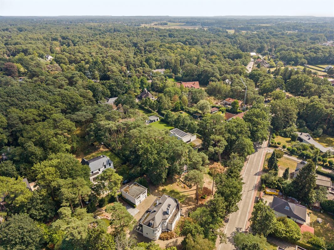 Bouwgrond van 1.555 m² in groene omgeving nabij het dorpshart