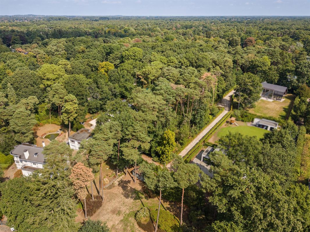 Bouwgrond van 1.555 m² in groene omgeving nabij het dorpshart