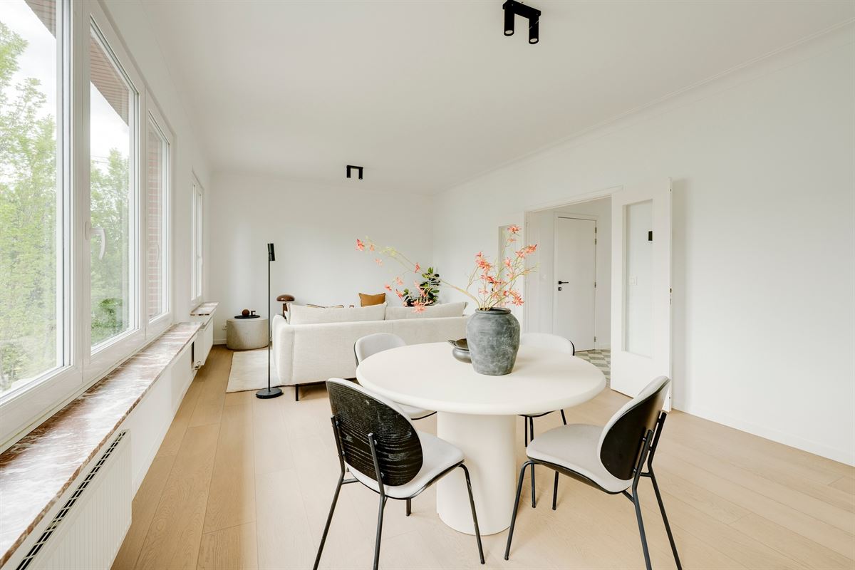Lichtrijk stadsappartement met terras