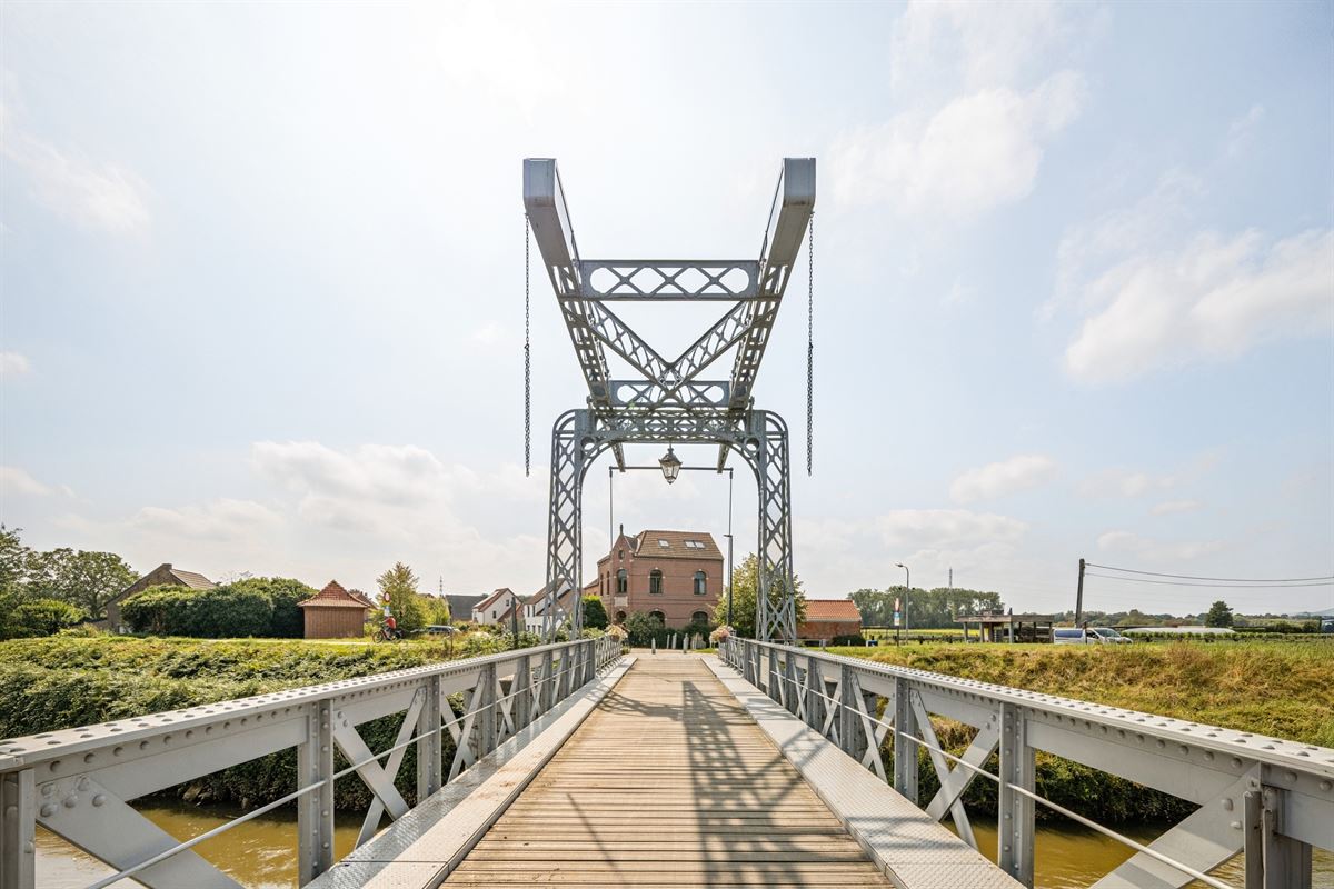Bouwgrond van 1.555 m² in groene omgeving nabij het dorpshart
