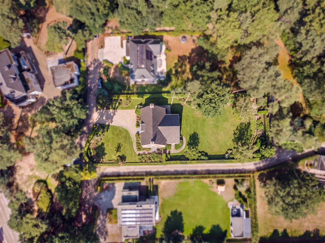 Bouwgrond van 1.555 m² in groene omgeving nabij het dorpshart