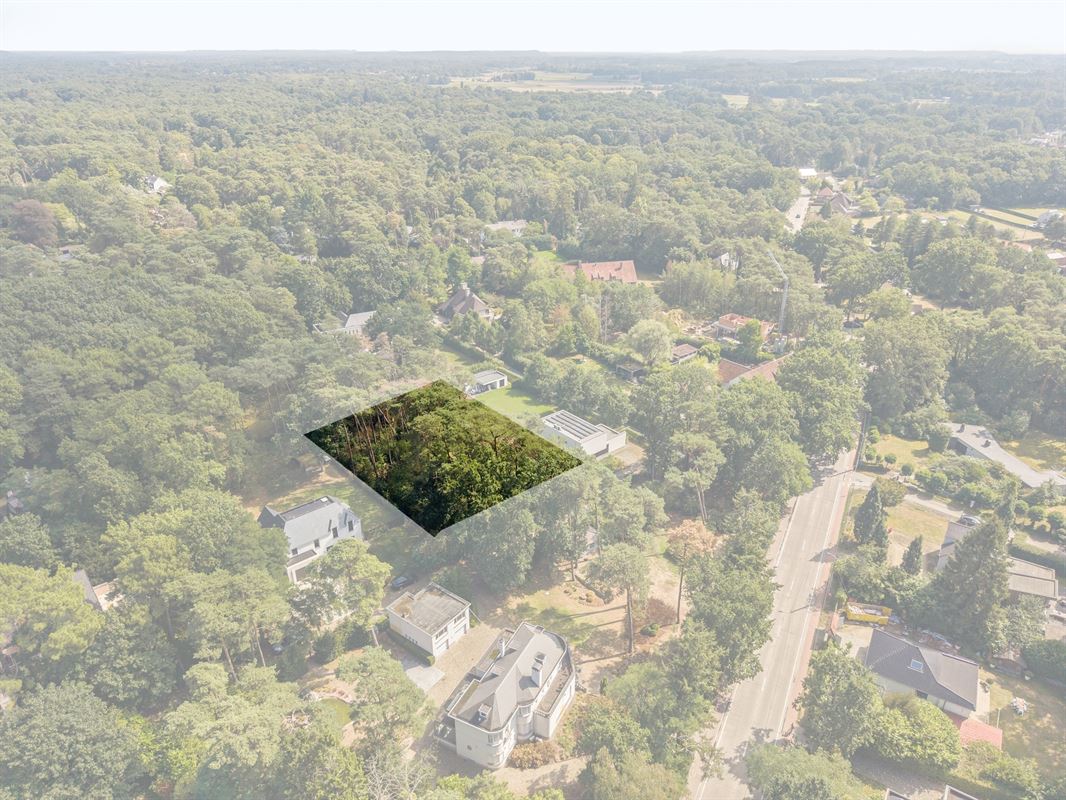 Bouwgrond van 1.555 m² in groene omgeving nabij het dorpshart