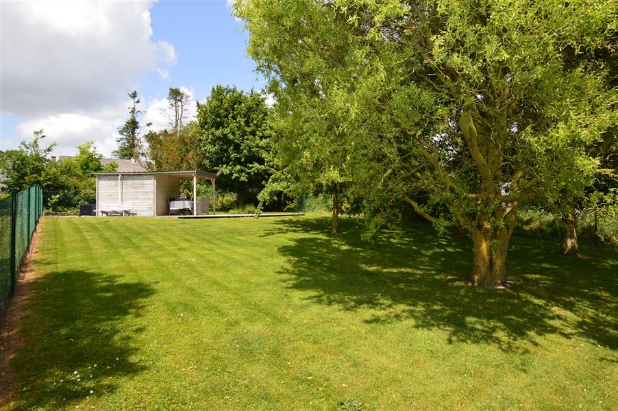 Maison villageoise avec piscine