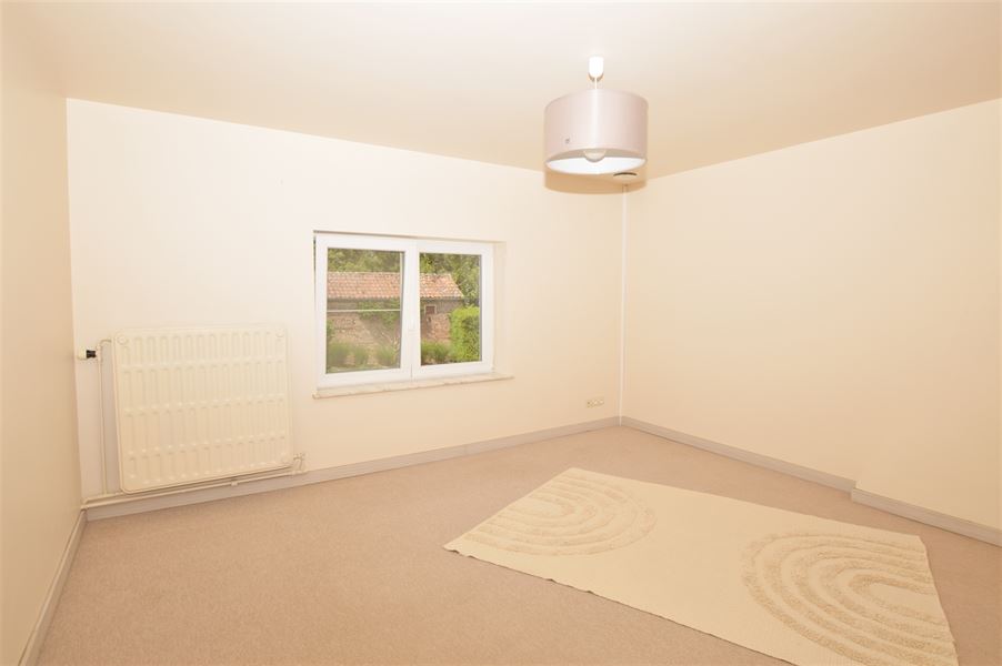 Maison villageoise avec piscine