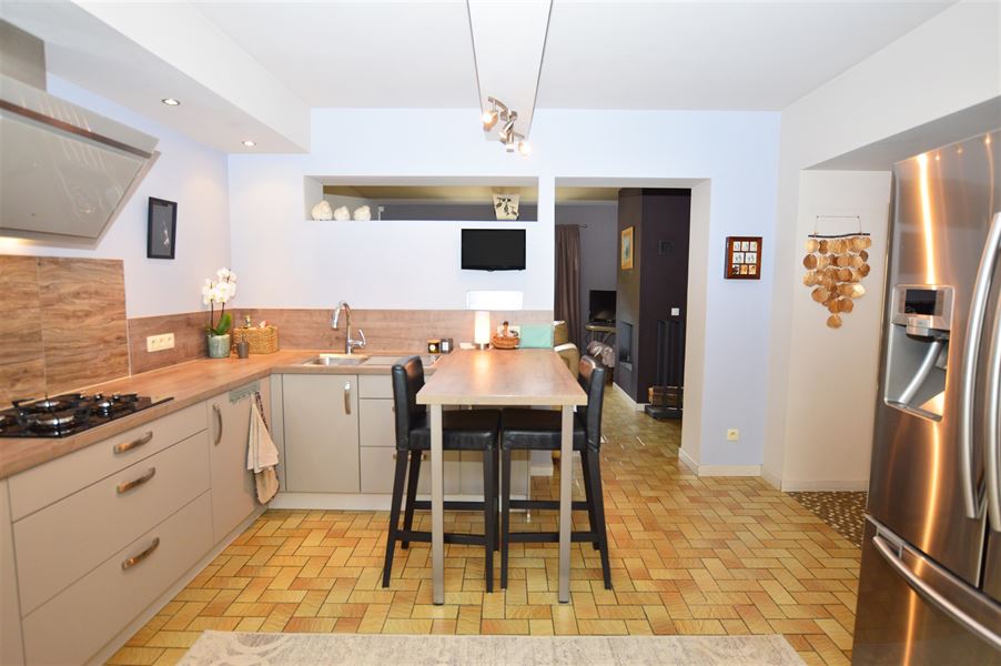 Maison villageoise avec piscine