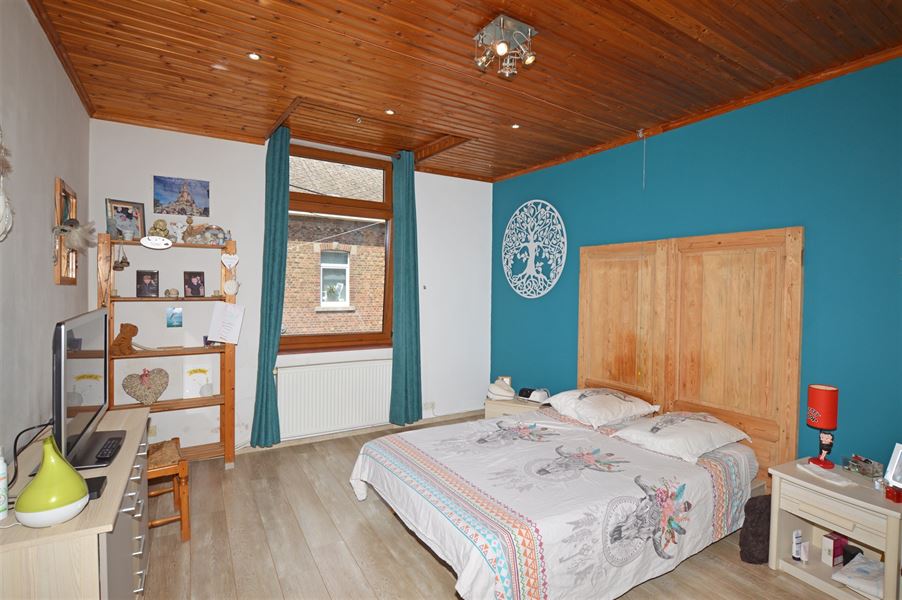 Propriété avec hangar