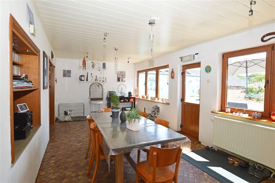 Propriété avec hangar