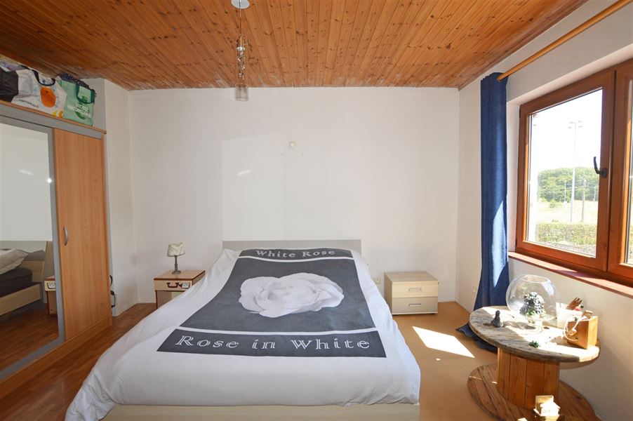 Propriété avec hangar