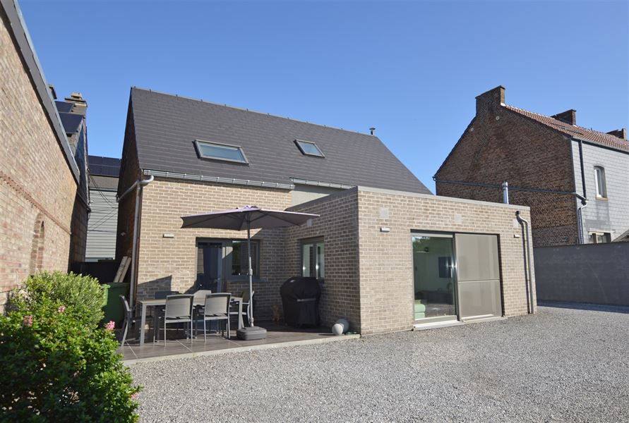 Maison 4 façades rénovée