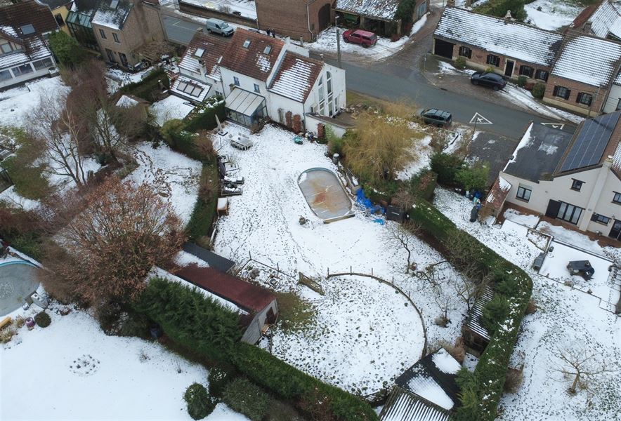 Maison avec jardin et piscine