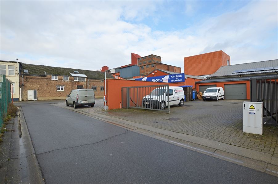 Ensemble de 10 garages