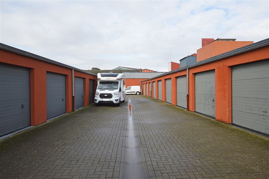 Ensemble de 10 garages