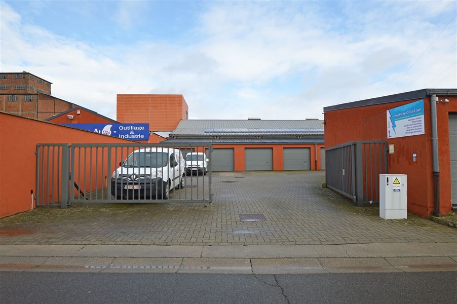 Ensemble de 10 garages
