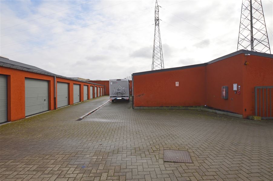 Ensemble de 10 garages