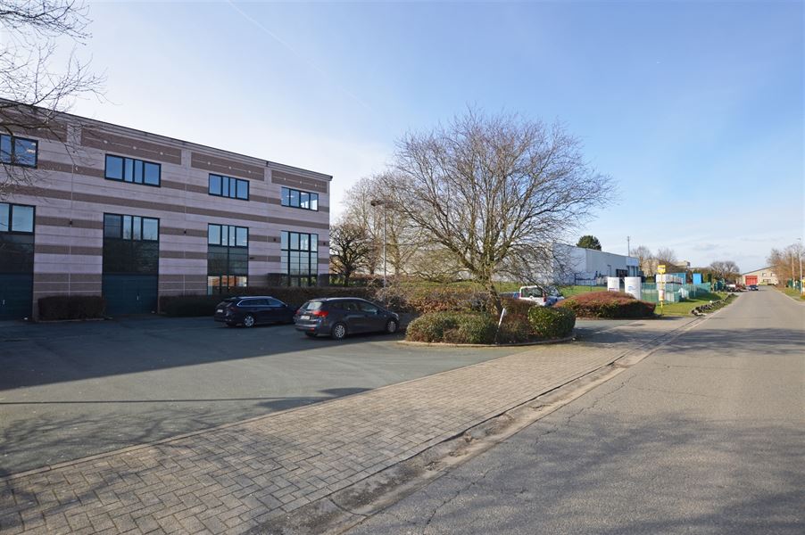 Bureaux avec espaces partagés