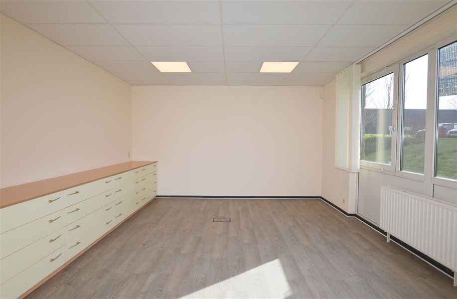 Bureaux avec espaces partagés