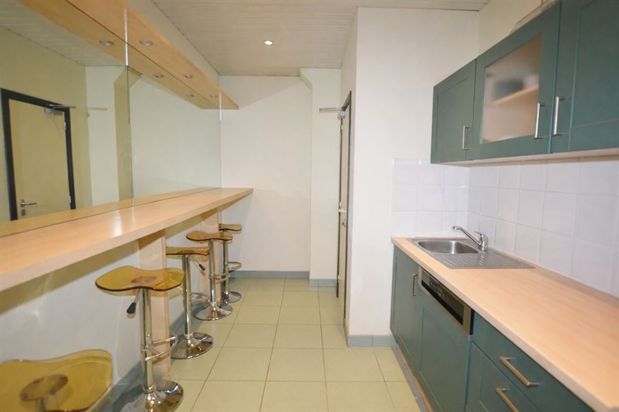 Bureaux avec espaces partagés